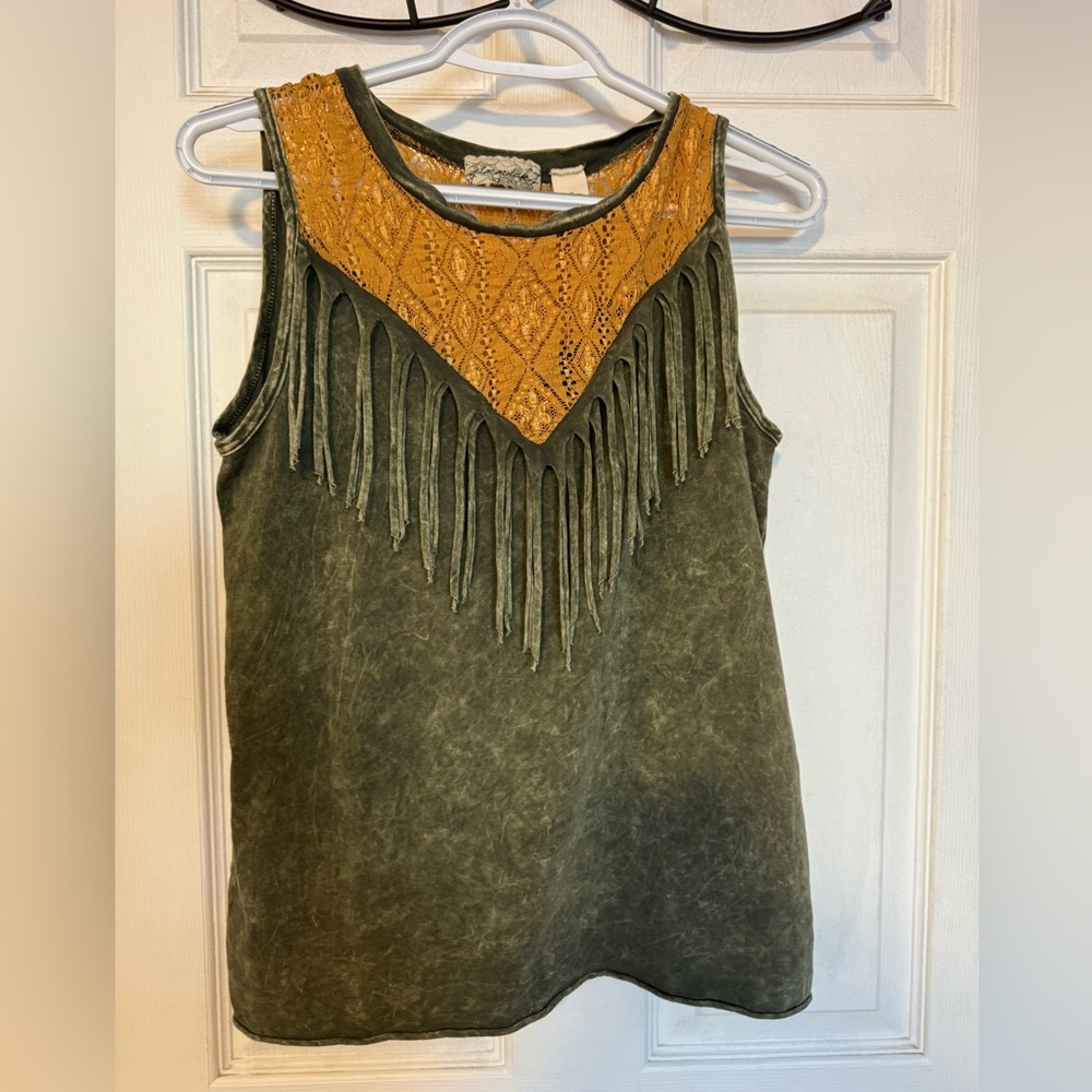 Gimmicks by BKE Western Boho Tank Top